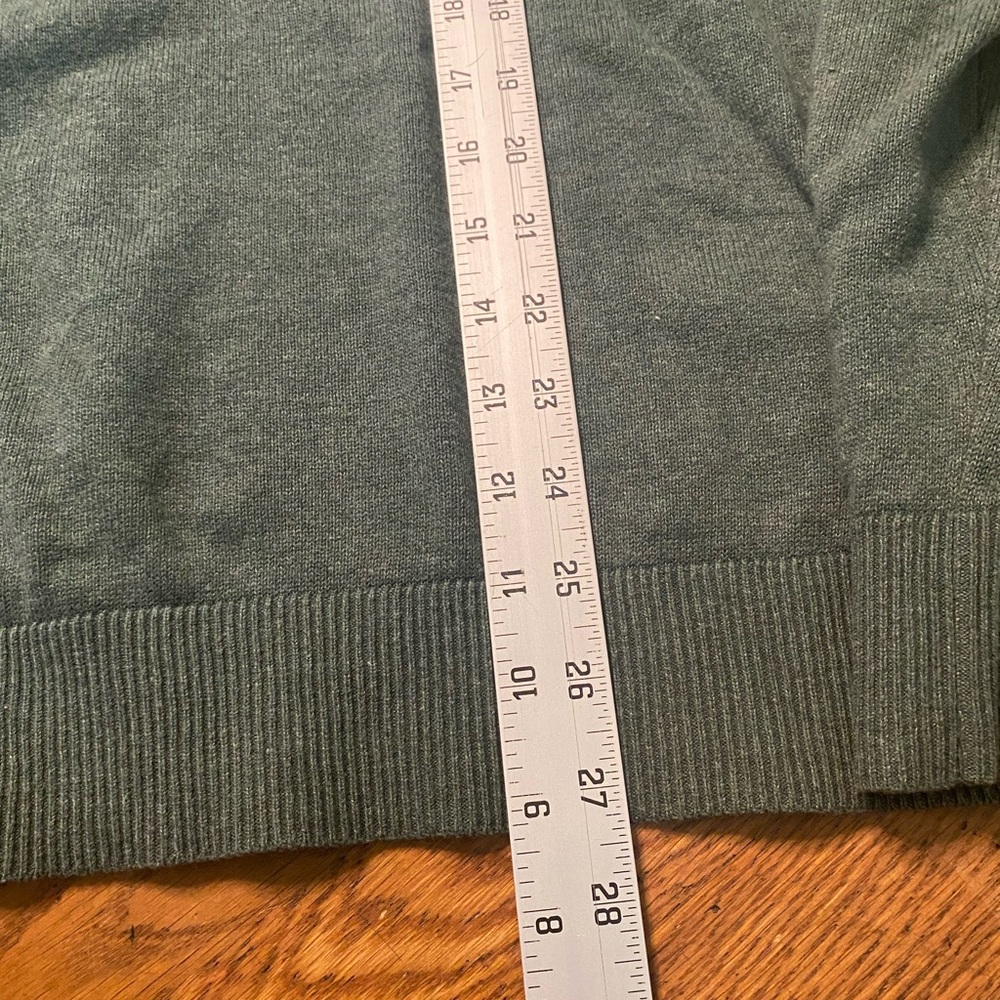 Banana Republic Men’s sweater- size L - Picture 7 of 7